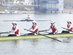包含赛艇大师赛掀起高潮，漓江白虎队翻盘南城天狼队，战至最后一刻——年轻人站出来了的词条