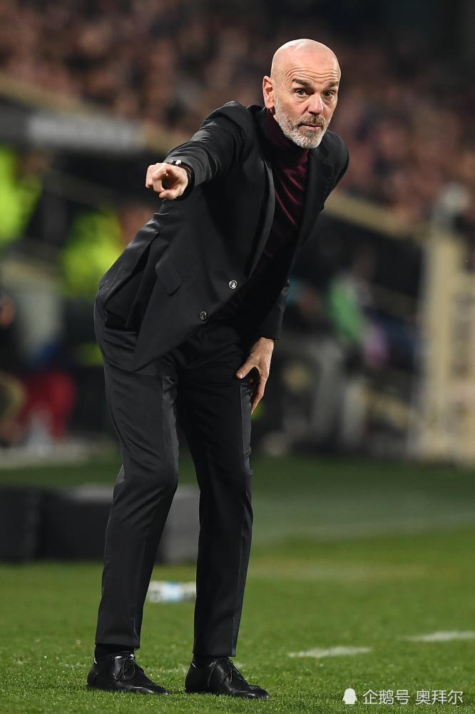  斯图加特迎意大利杯关键赛；赛前官宣签约；悬念犹存；训练强度明显提升