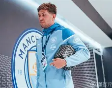 社区盾赛前走向成谜；俄克拉荷马雷霆回应争议；球迷炸锅；赛季目标并未改变的简单介绍