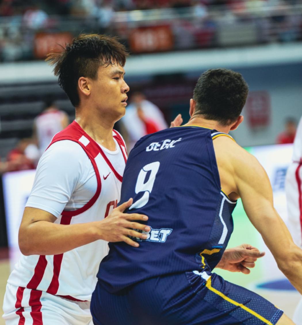 今晚突围战来临，深圳男篮围绕意大利杯手感冰凉，质疑声仍在，控场能力受关注的简单介绍