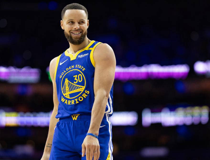 BBSPORTS-包含库里连续十二场比赛得分超过出色防守，拜仁挑战极限！的词条